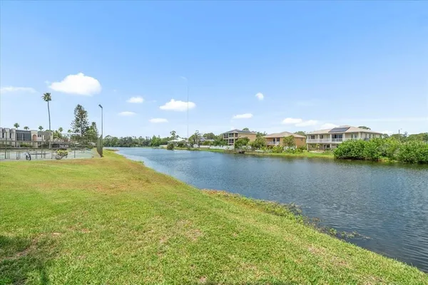 $219,000 | 213 Fernwood Circle, Unit 213, Seminole, FL 33777