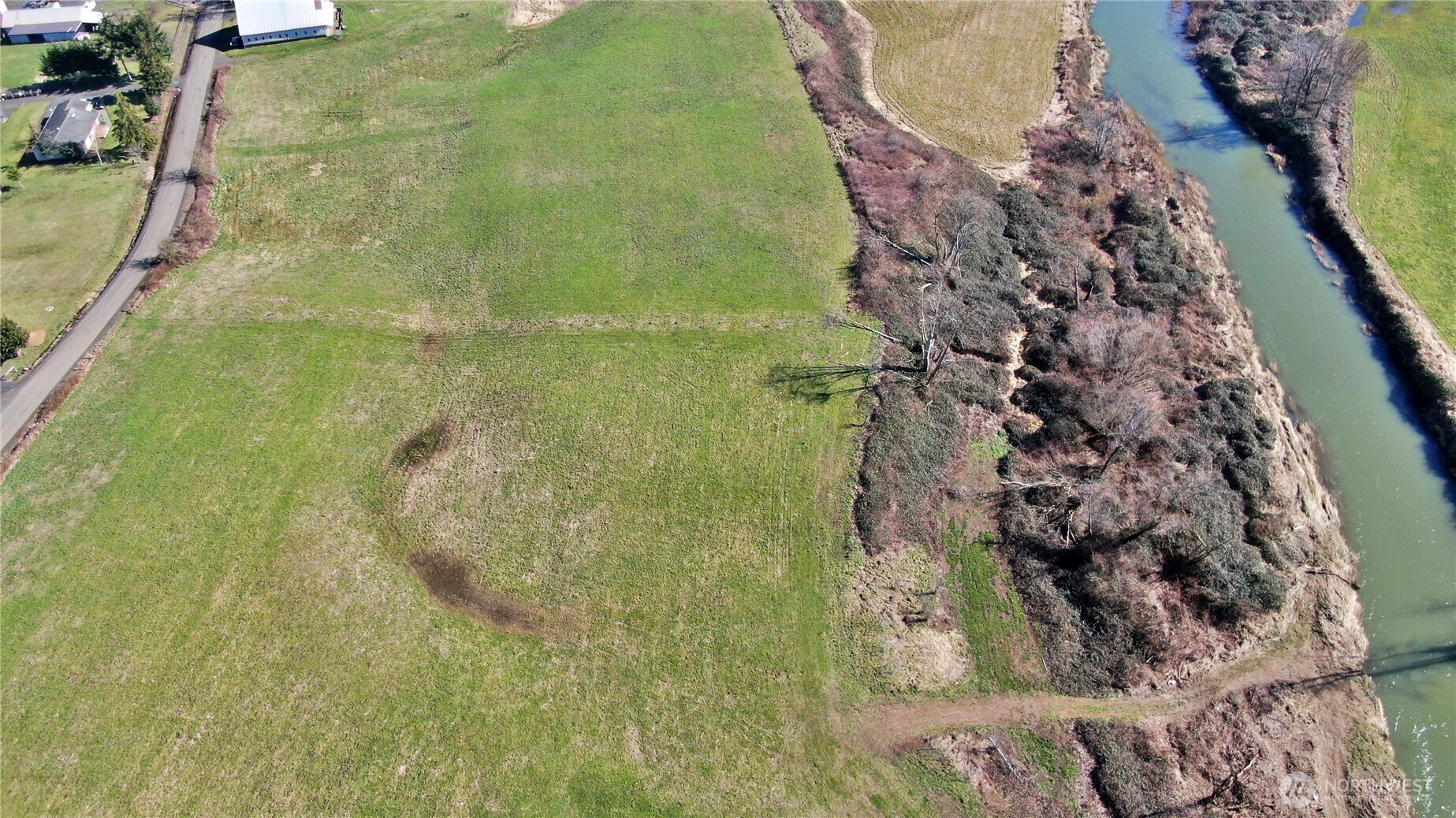 X1 Oxbow Road Raymond, WA 98577 - Photo 21 of 27 a bathroom with a shower