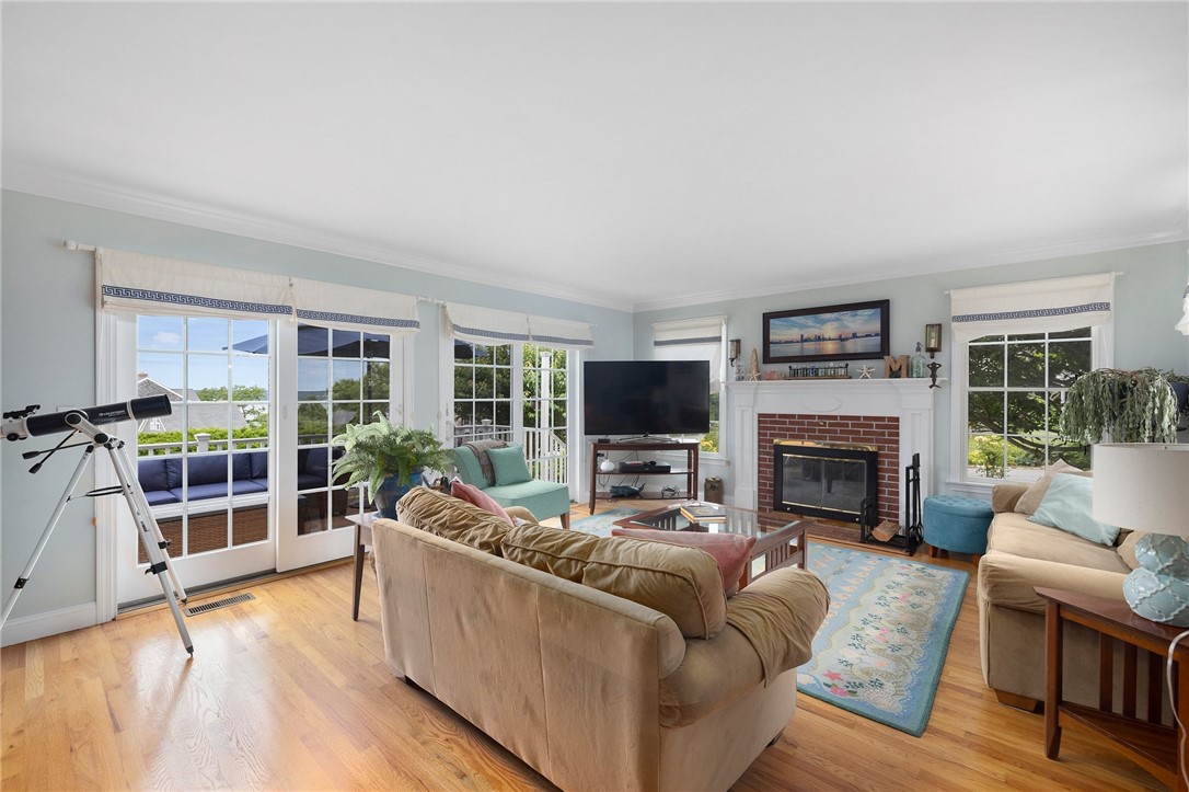 82 Prospect Farm Road Portsmouth, RI 02871 - Photo 12 of 44 Gallery Image 12