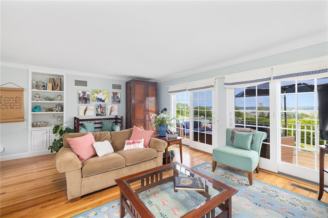 82 Prospect Farm Road Portsmouth, RI 02871 - Photo 15 of 44 Gallery Image 15