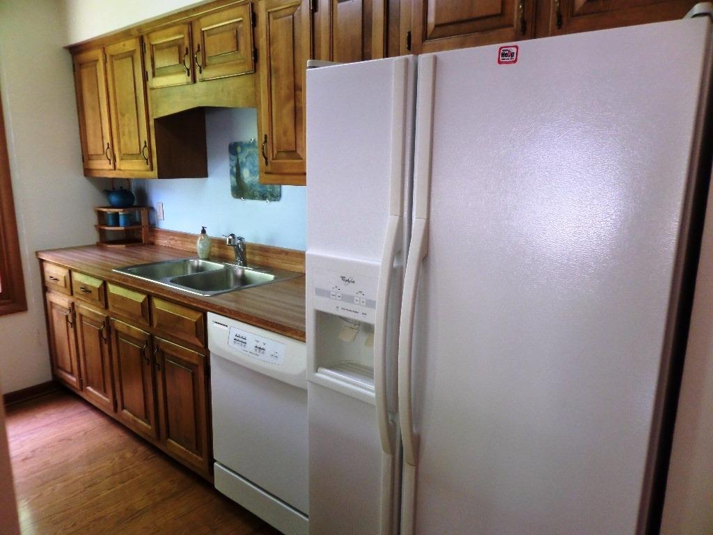 122 Hazleton Lane Oak Ridge, TN 37830 - Photo 3 of 32 kitchen2
