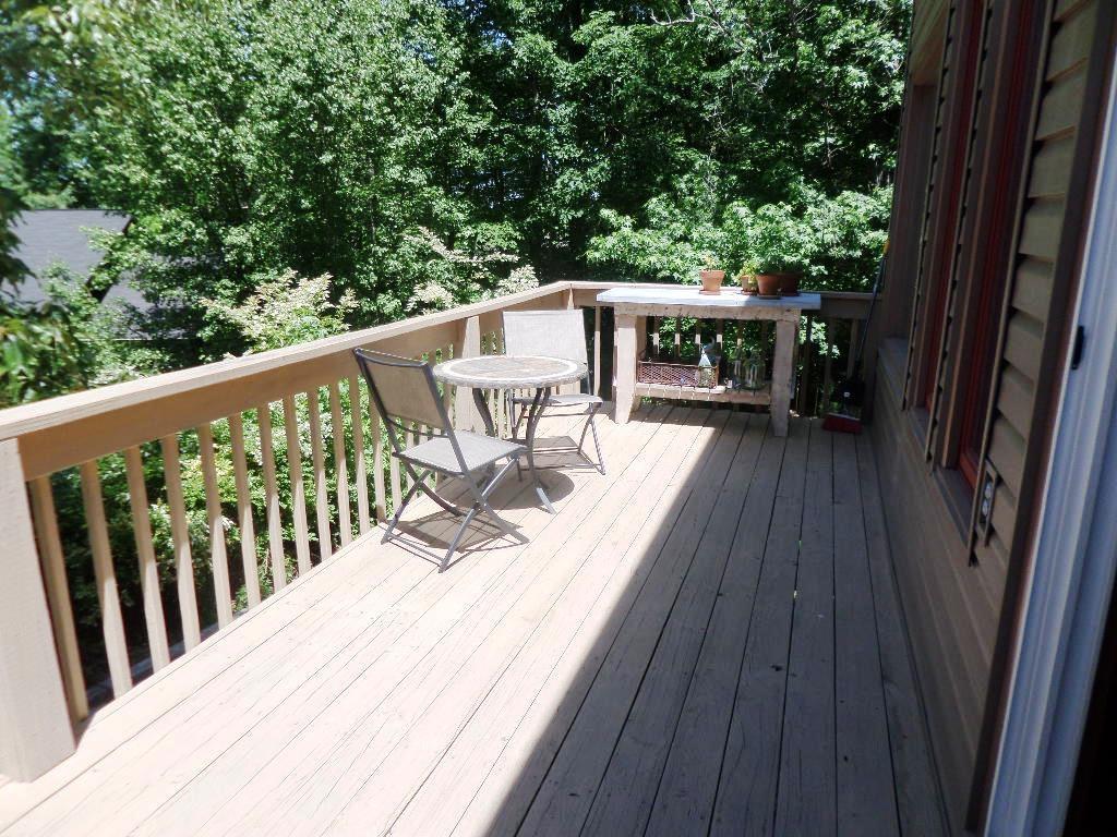 122 Hazleton Lane Oak Ridge, TN 37830 - Photo 9 of 32 balcony