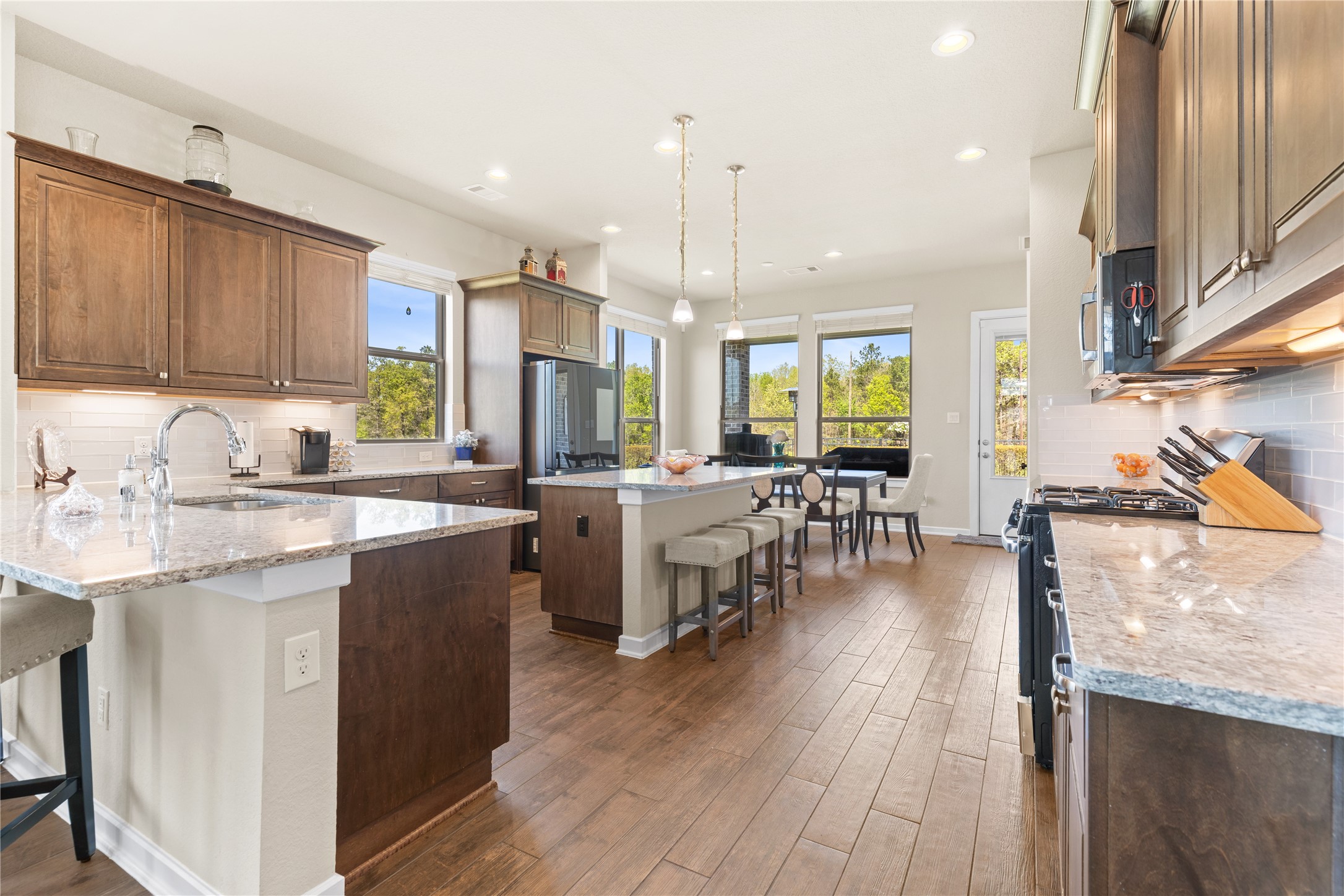 9801 Preserve Way Conroe, TX 77385 - Photo 11 of 43