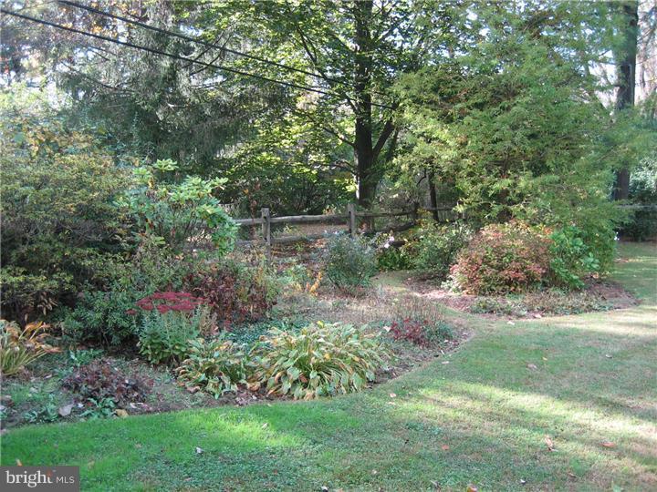 6151 Parkside Road Flourtown, PA 19031 - Photo 15 of 18 View in Back