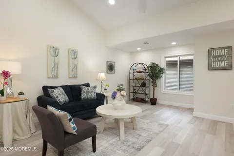 $629,000 | 3 Auburn Court, Red Bank, NJ 07701