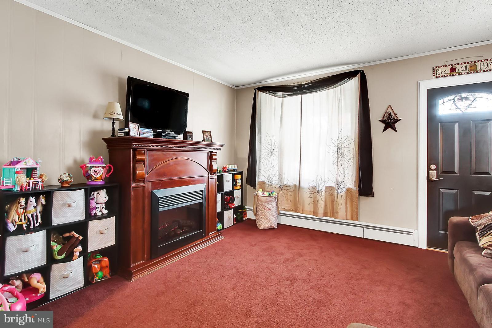149 EAST St Spring Grove Pa Spring Grove, PA 17362 - Photo 5 of 26