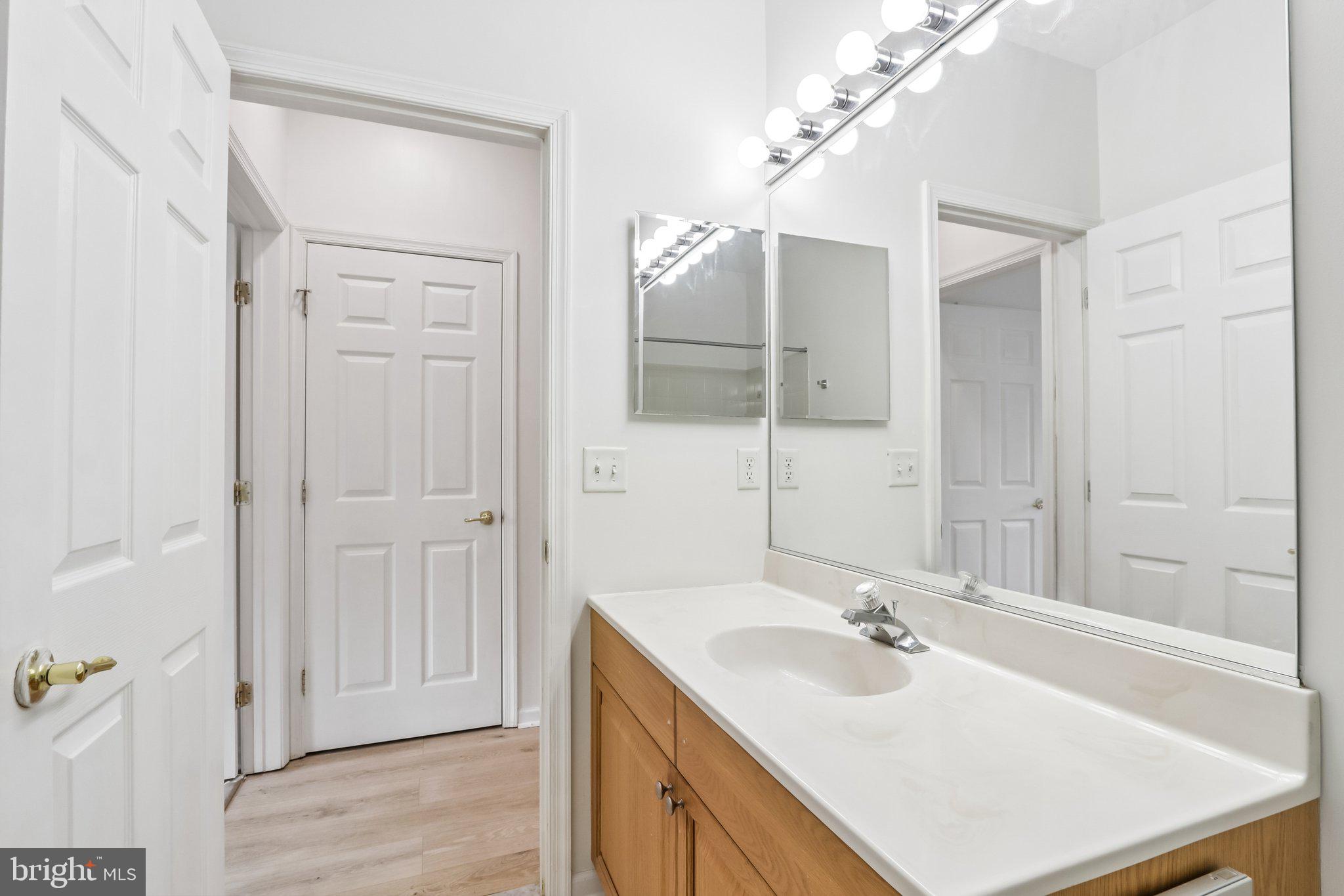 121 Kyle Way Ewing, NJ 08628 - Photo 24 of 45