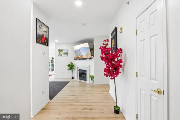$299,000 | 121 Kyle Way, Ewing, NJ 08628