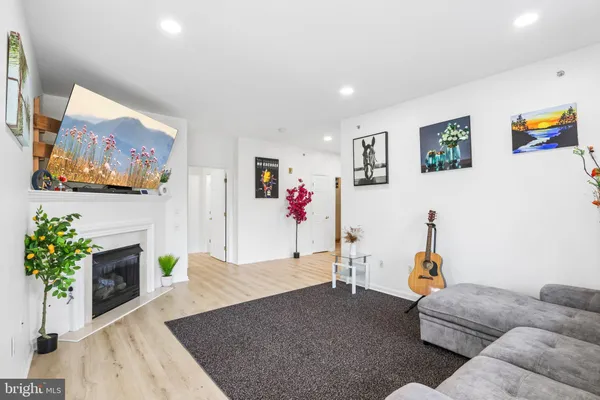 $299,000 | 121 Kyle Way, Ewing, NJ 08628
