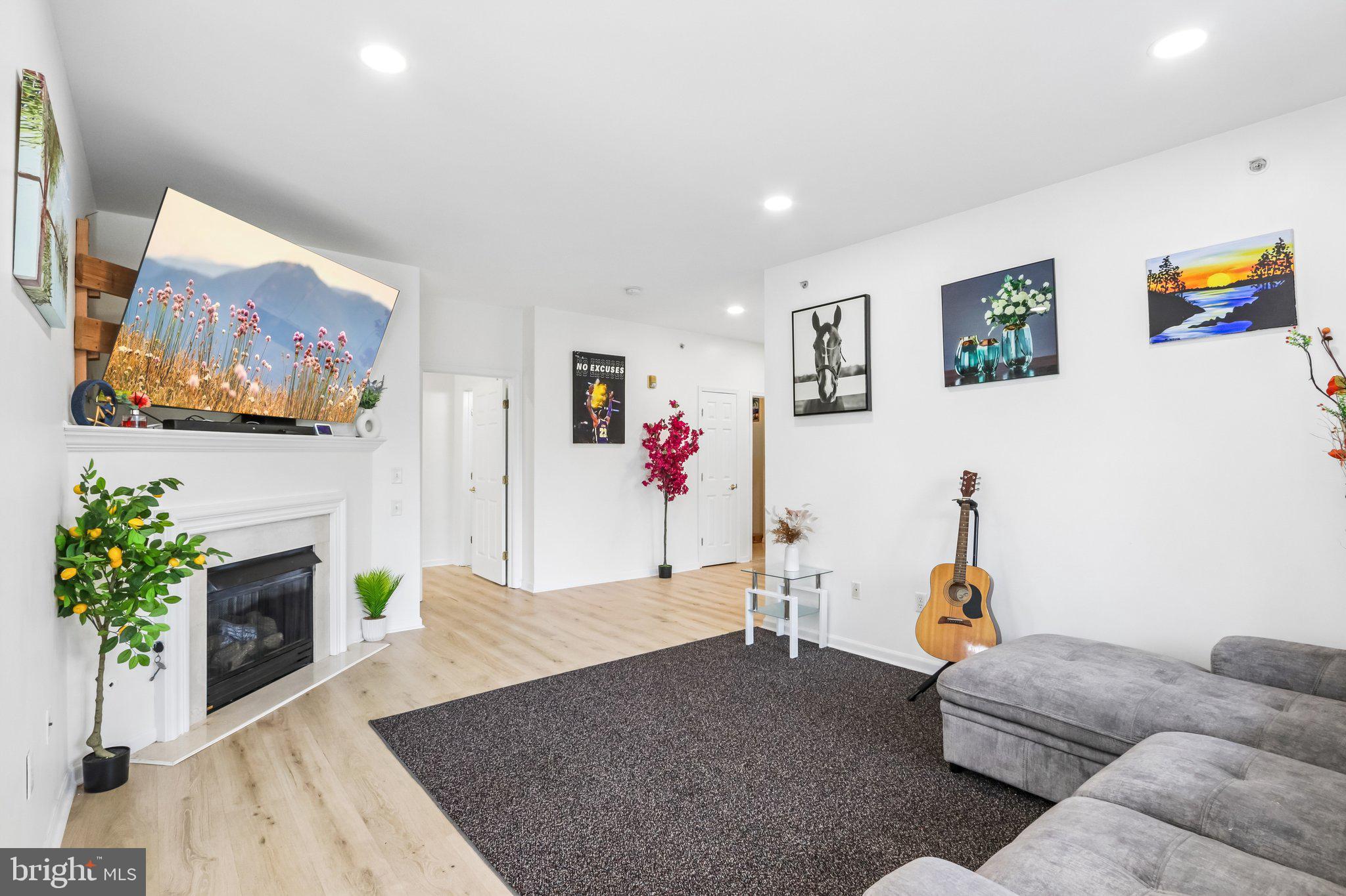 121 Kyle Way Ewing, NJ 08628 - Photo 8 of 45