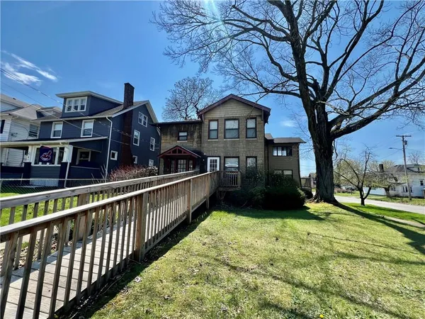 $1,500 | 2 East Moody Avenue, New Castle, PA 16101