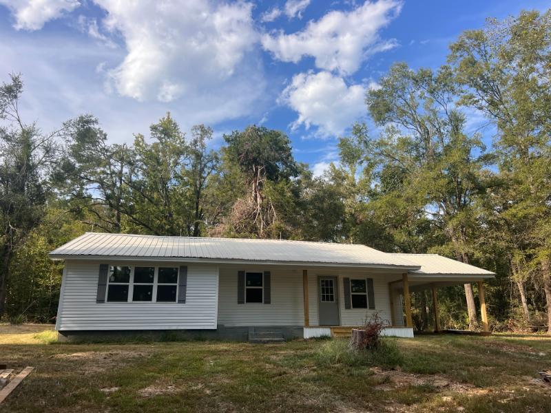 2040 Benjamin Road Thaxton, MS 38871 - Photo 1 of 12 Gallery Image 1