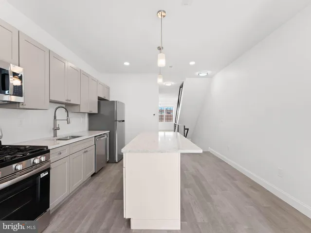 $320,000 | 852 Woodland Avenue, Camden, NJ 08104