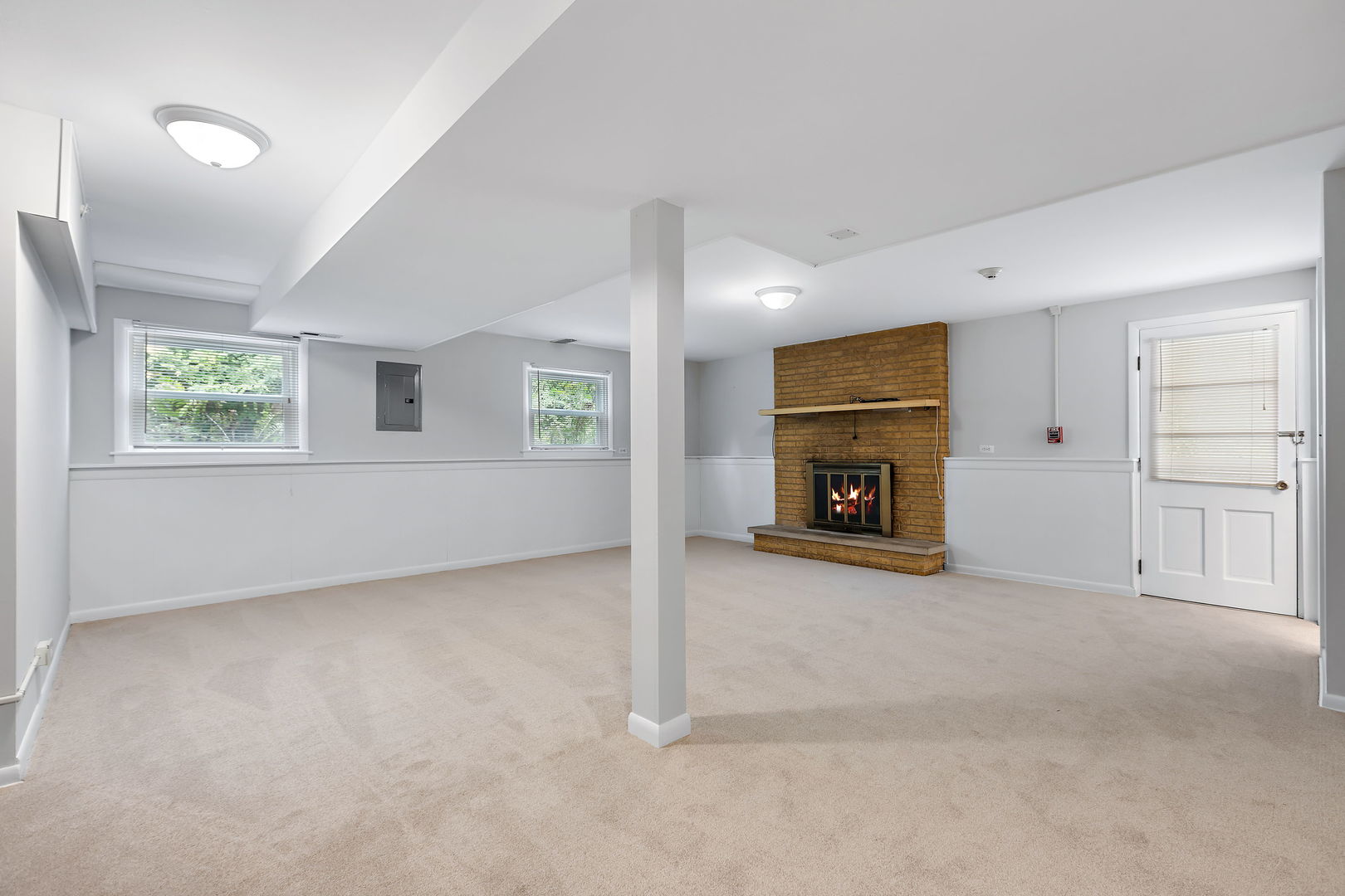 5729 Dunham Road Downers Grove, IL 60516 - Photo 17 of 21 Gallery Image 17