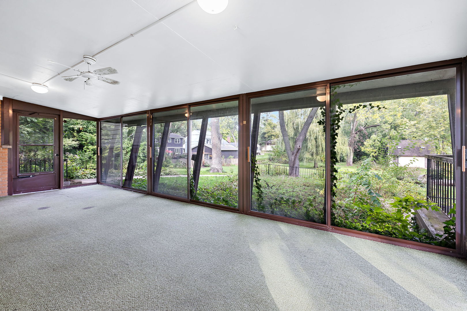 5729 Dunham Road Downers Grove, IL 60516 - Photo 19 of 21 Gallery Image 19