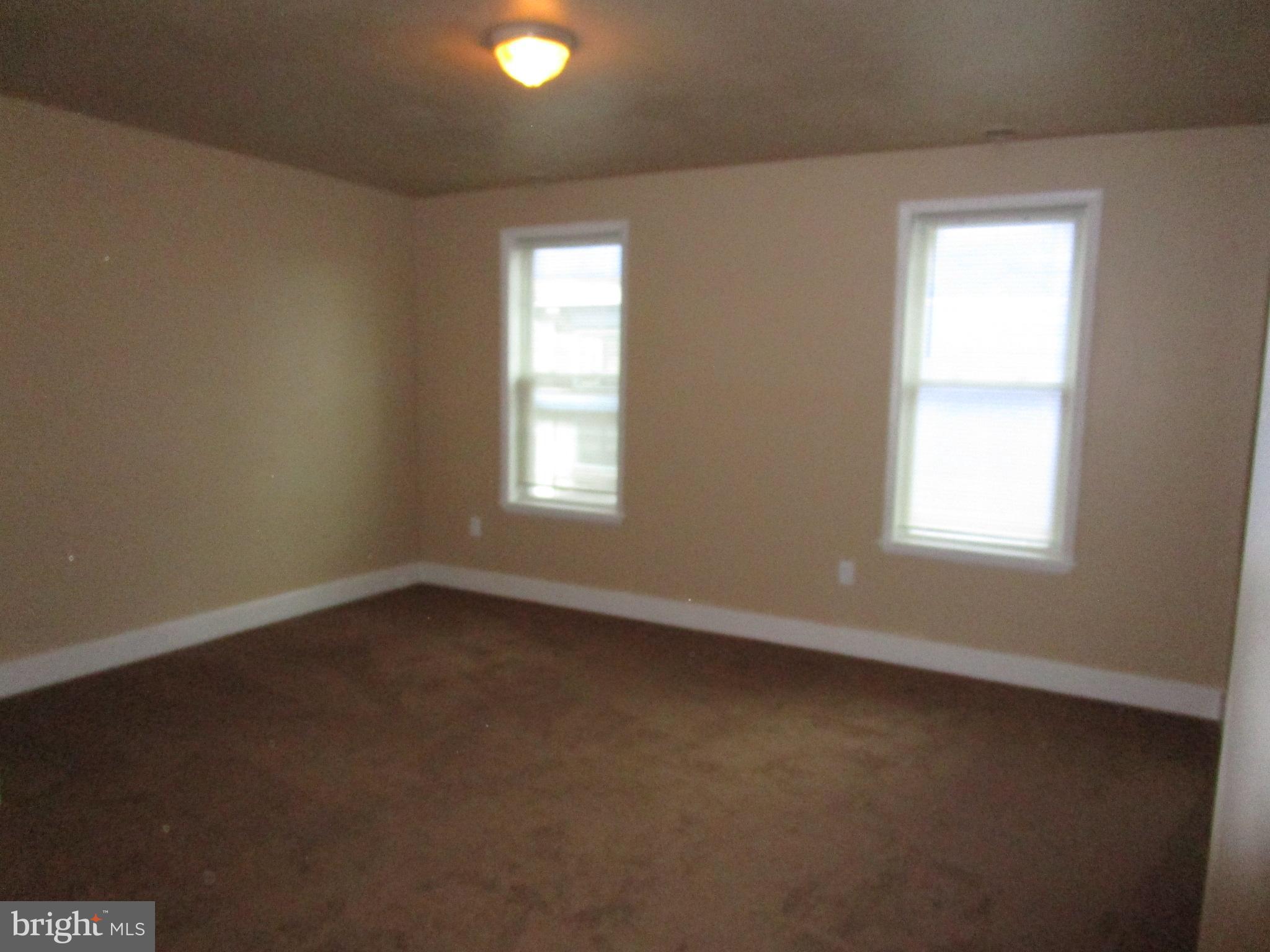 5607 Market Street Philadelphia, PA 19139 - Photo 9 of 24 Living room