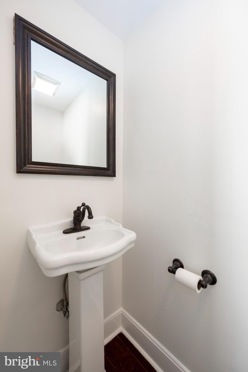 222 Highland Avenue Wayne, PA 19087 - Photo 15 of 35 Powder Room