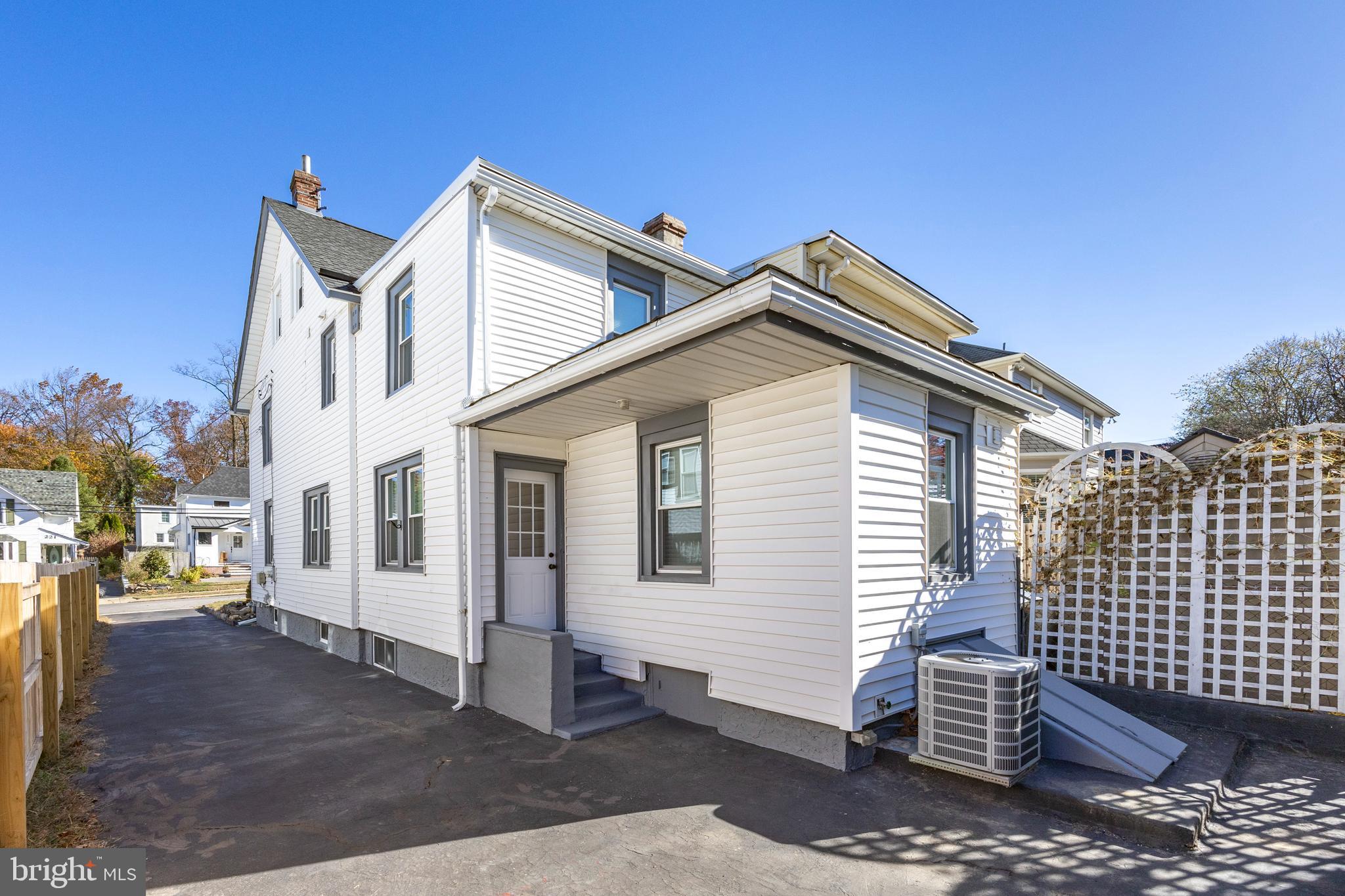 222 Highland Avenue Wayne, PA 19087 - Photo 4 of 35