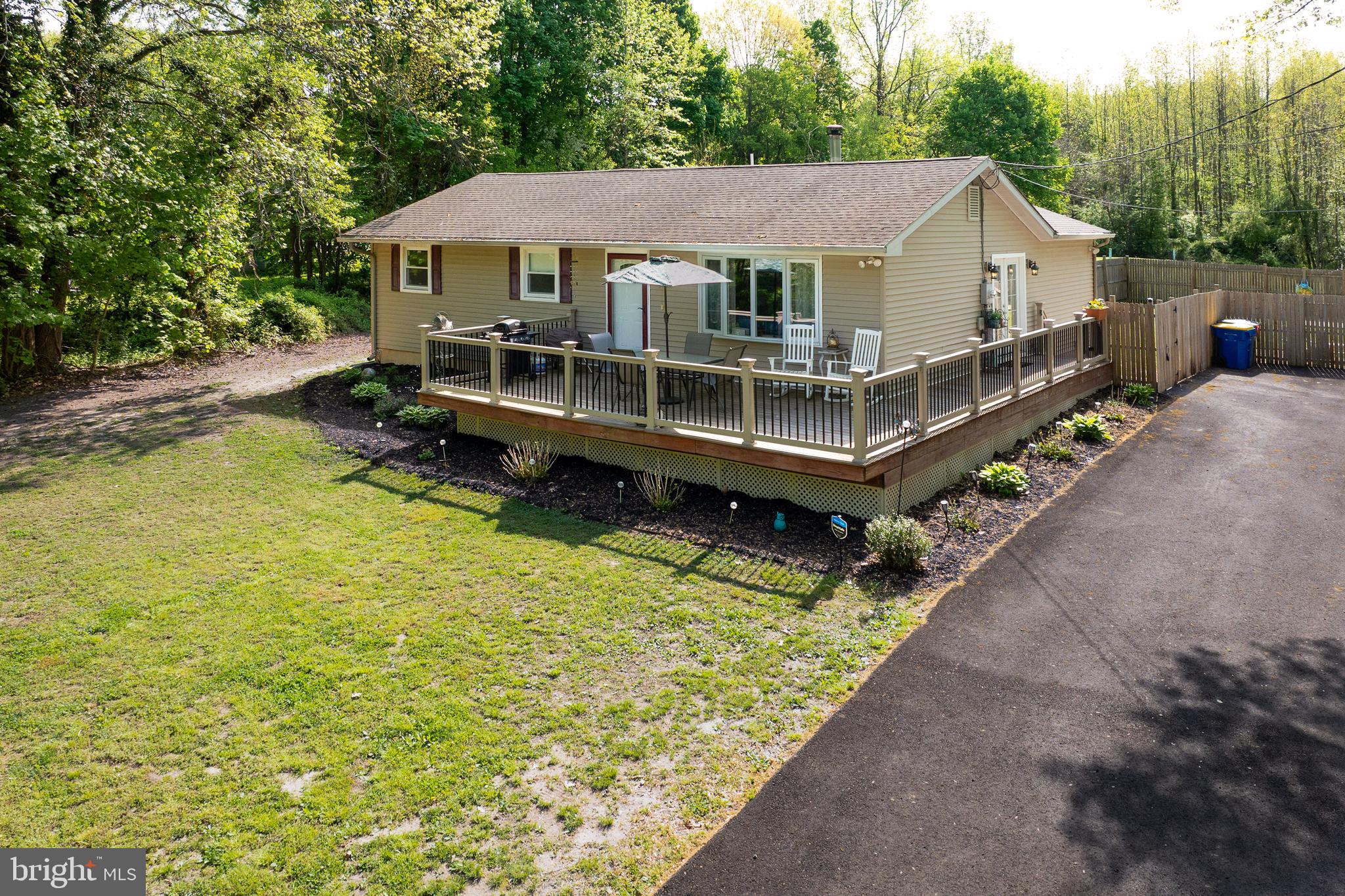 154 Oechsle Road Woodstown, NJ 08098 - Photo 2 of 31 Wrap around deck