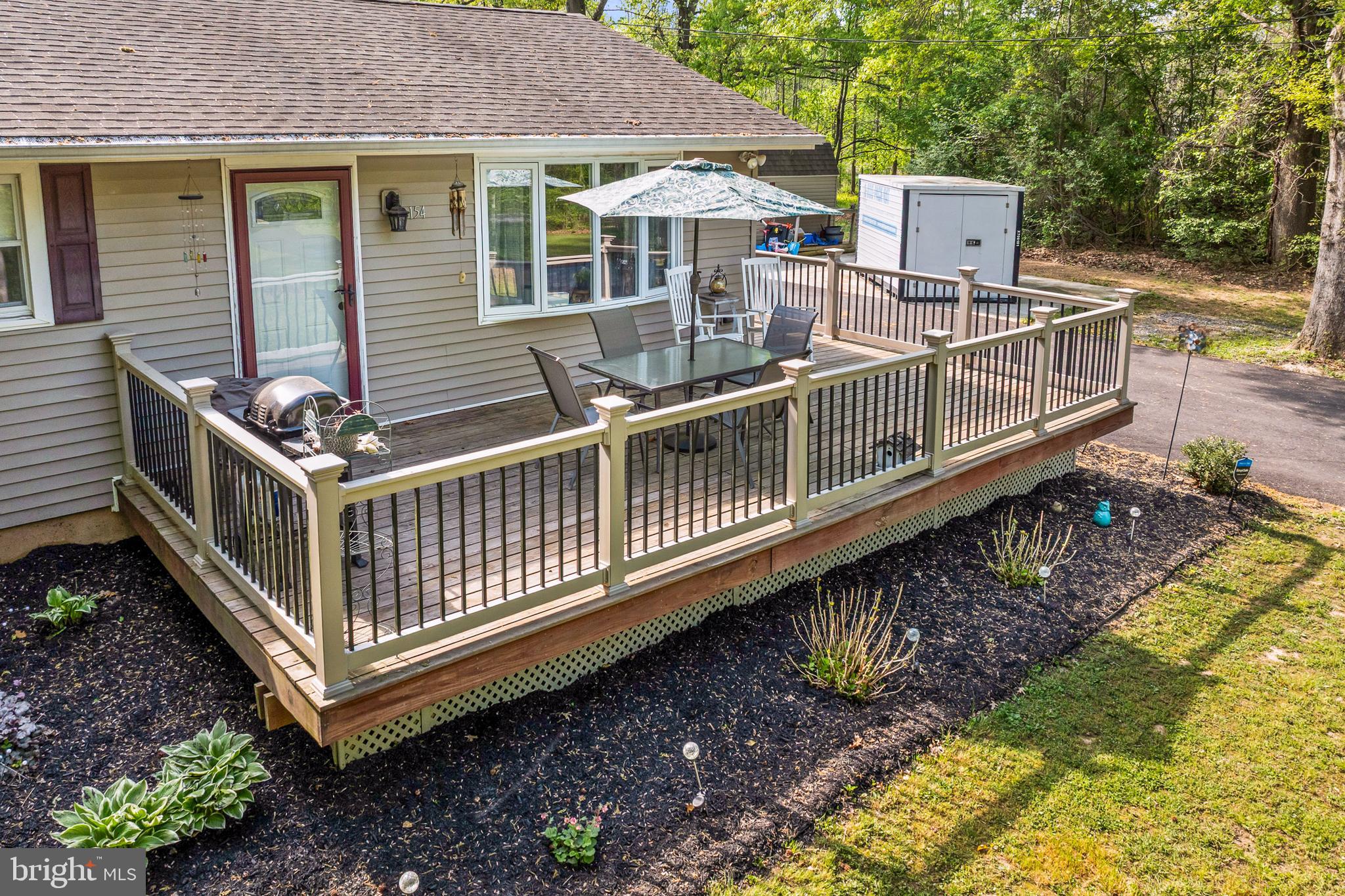 154 Oechsle Road Woodstown, NJ 08098 - Photo 3 of 31 Wrap around deck