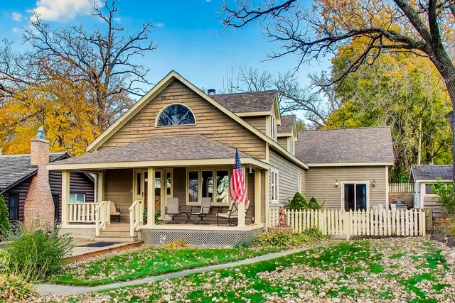 $299,999 | 4116 East Lake Shore Drive, Wonder Lake, IL 60097