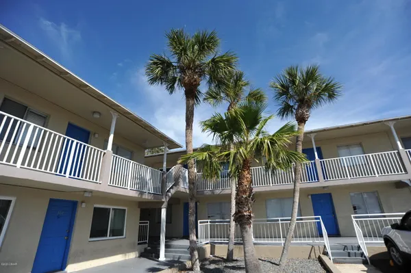 $1,475 | 415 North Halifax Avenue, Unit 103, Daytona Beach, FL 32118