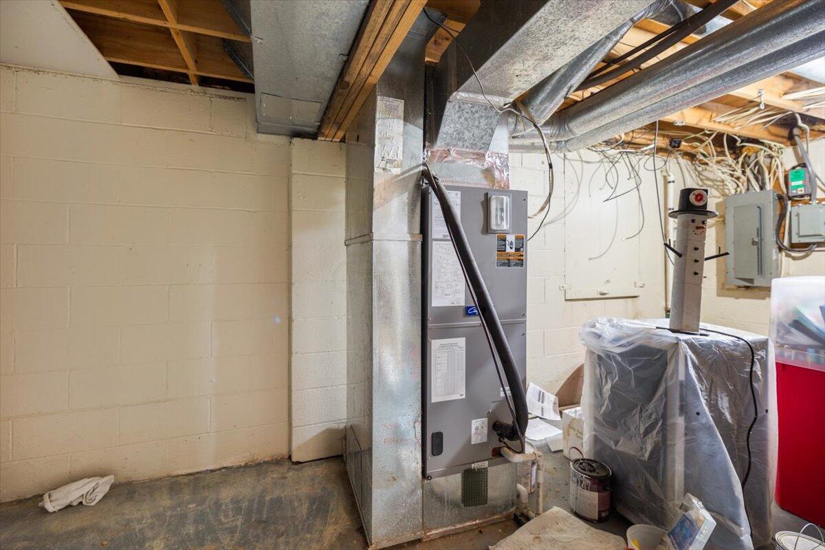 5540 London Groveport Road Orient, OH 43146 - Photo 27 of 34 29-Basement-5540London Groveport Rd