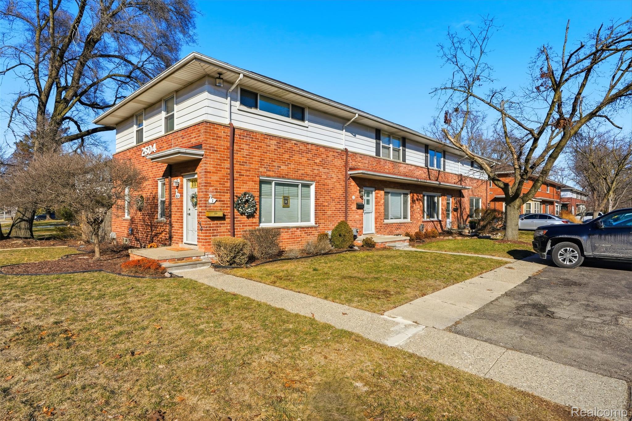 2604 South Rochester Road, Unit 3 Royal Oak, MI 48073 - Photo 3 of 25 014.jpg