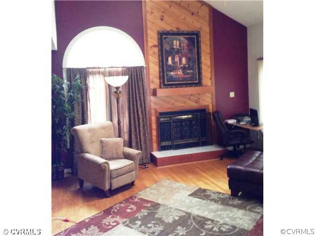 5828 Spinnaker Cove Road Midlothian, VA 23112 - Photo 2 of 3 Den/Family/Great Room