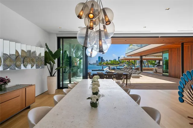 $37,000,000 | 126 West San Marino Drive, Miami Beach, FL 33139