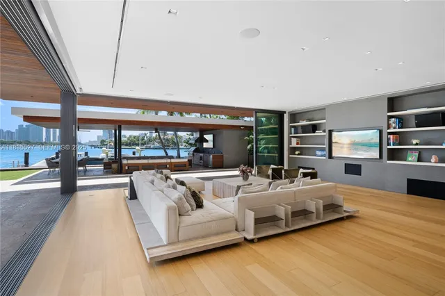 $37,000,000 | 126 West San Marino Drive, Miami Beach, FL 33139