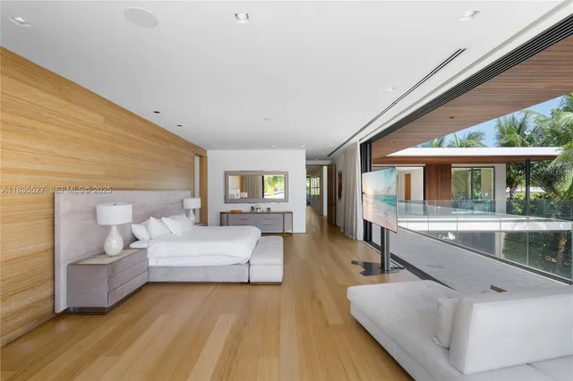 $37,000,000 | 126 West San Marino Drive, Miami Beach, FL 33139