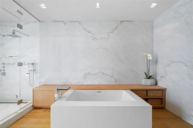 $37,000,000 | 126 West San Marino Drive, Miami Beach, FL 33139