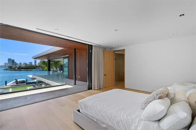 $37,000,000 | 126 West San Marino Drive, Miami Beach, FL 33139