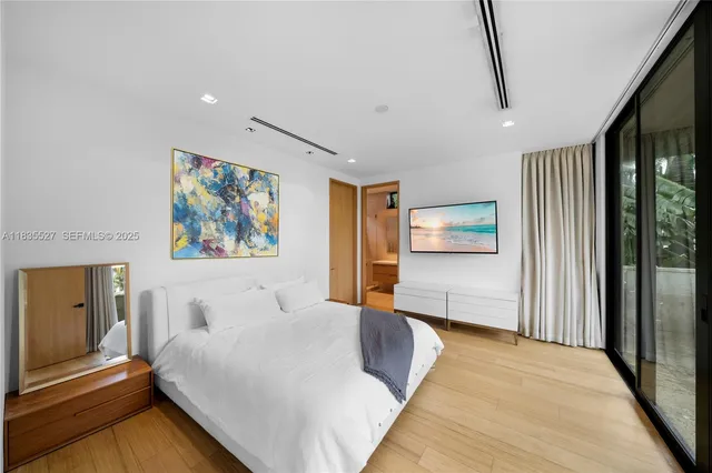 $37,000,000 | 126 West San Marino Drive, Miami Beach, FL 33139