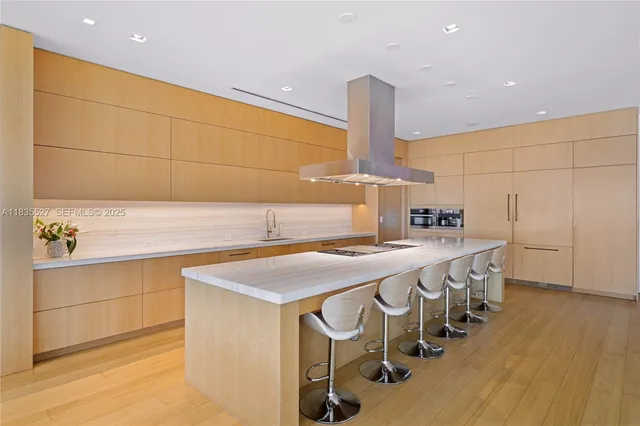 $37,000,000 | 126 West San Marino Drive, Miami Beach, FL 33139