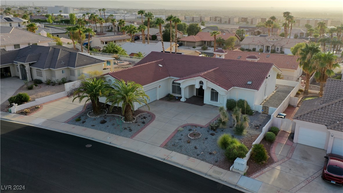 928 Rhyolite Terrace Henderson, NV 89011 - Photo 6 of 66 Gallery Image 6