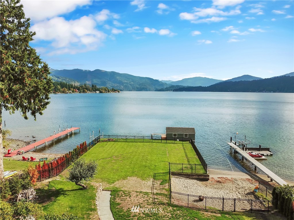 2301 North Shore Road Bellingham, WA 98226 - Photo 4 of 40 a view of a lake