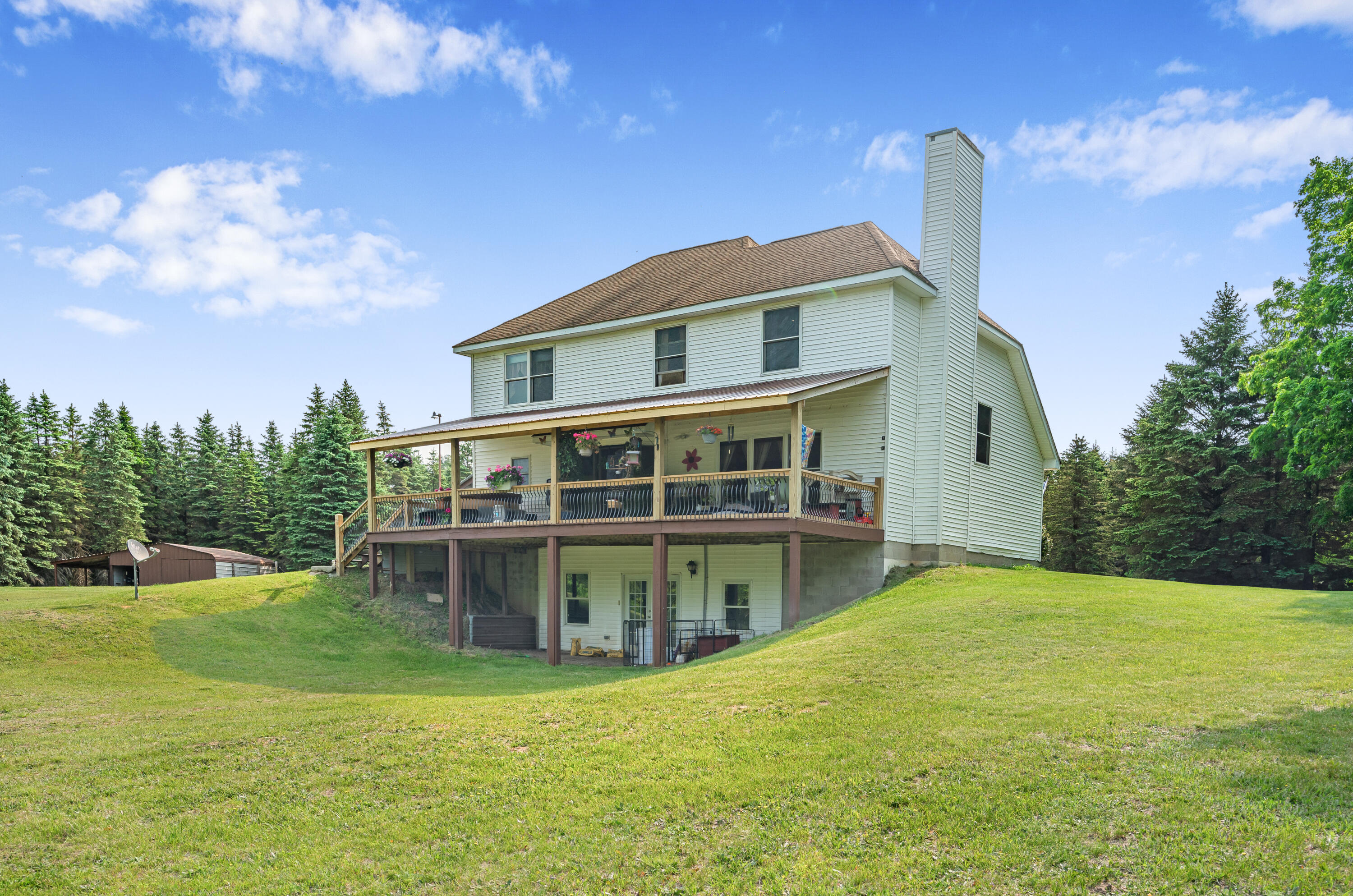 22251 210th Avenue Tustin, MI 49688 - Photo 4 of 80 22251-210thAve-Tustin-59