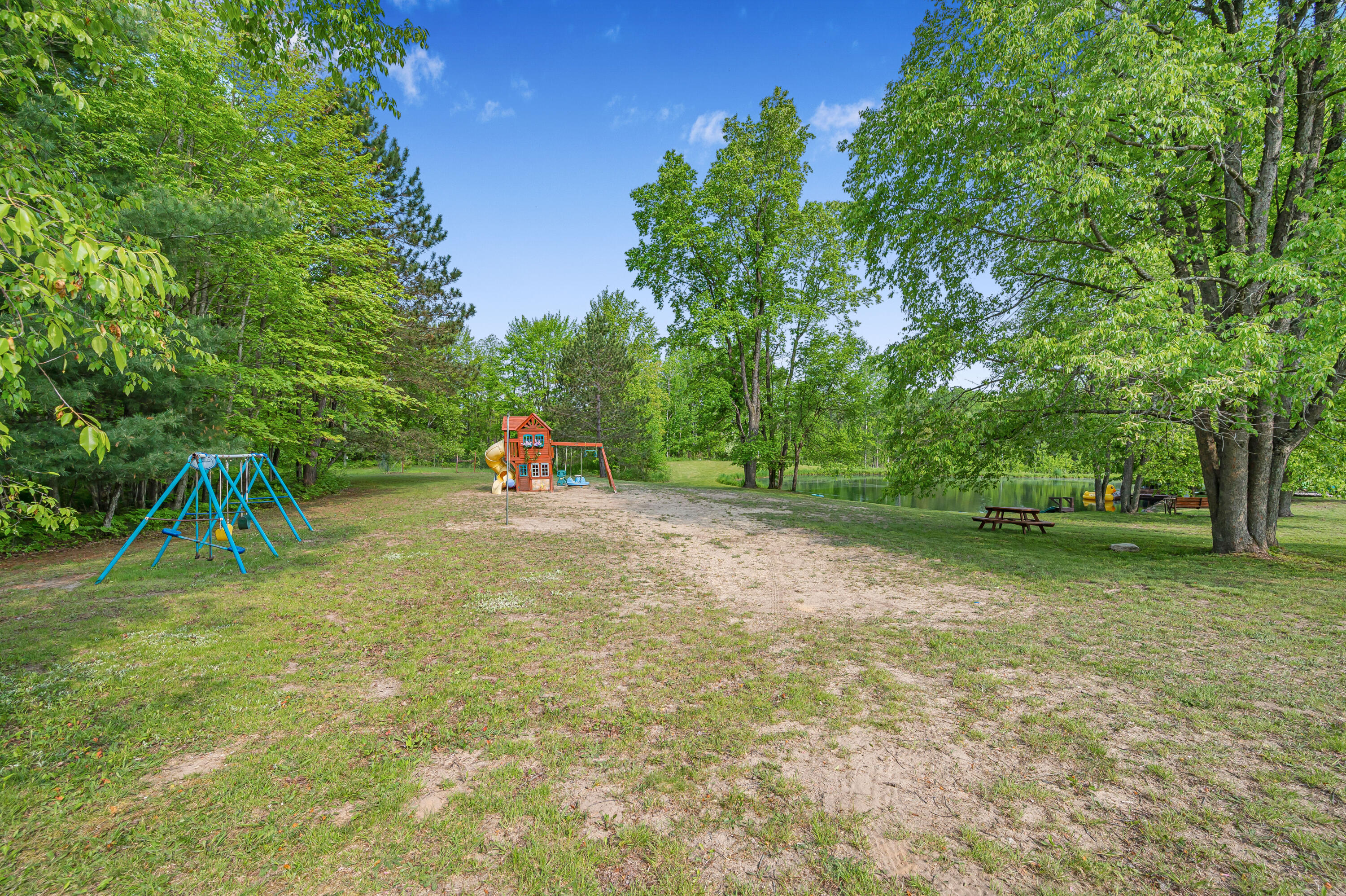 22251 210th Avenue Tustin, MI 49688 - Photo 61 of 80 22251-210thAve-Tustin-58