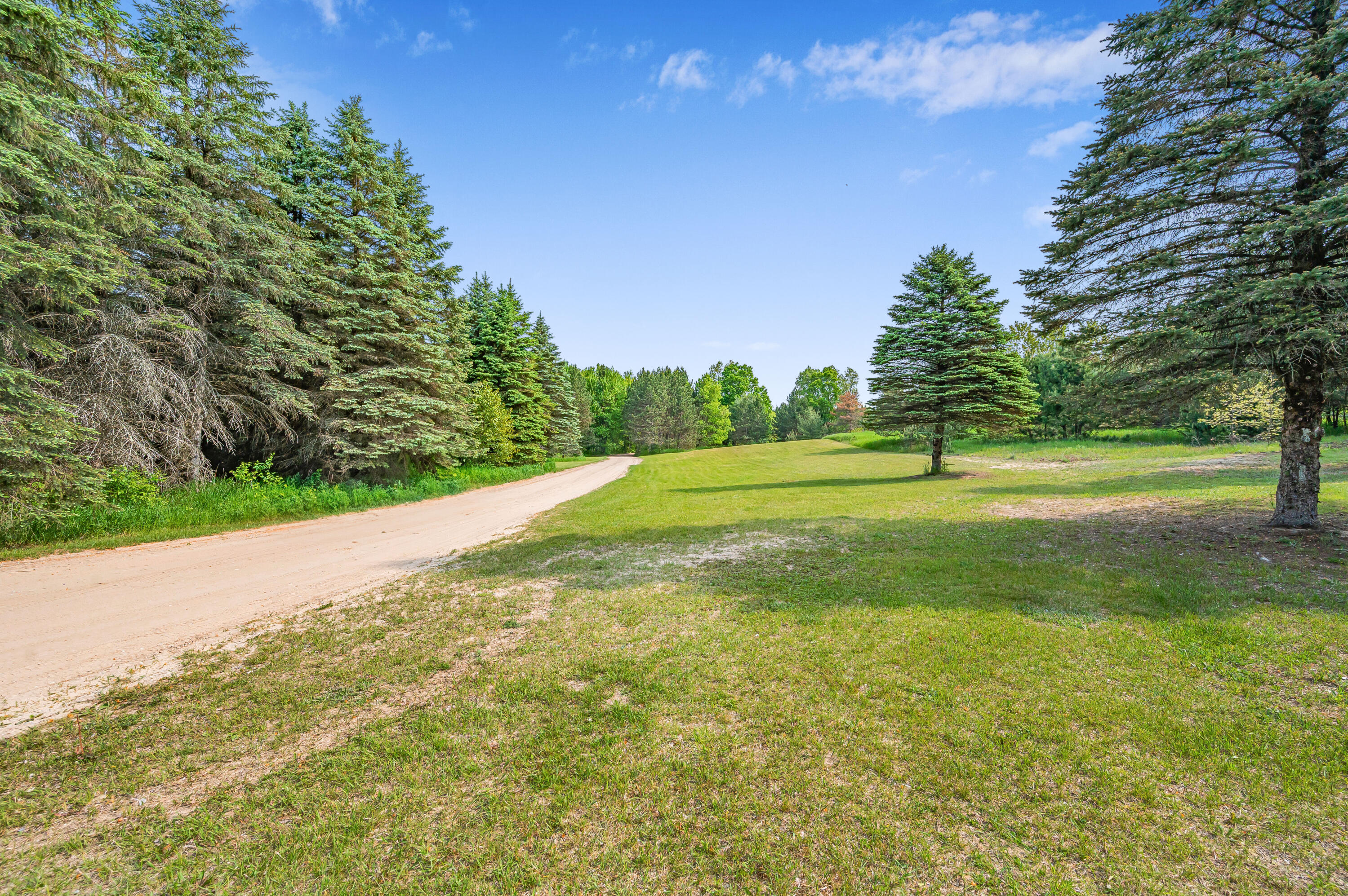 22251 210th Avenue Tustin, MI 49688 - Photo 67 of 80 22251-210thAve-Tustin-66