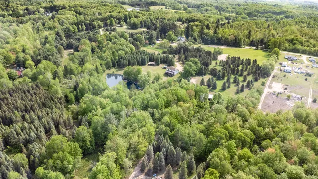 $445,000 | 22251 210th Avenue, Tustin, MI 49688