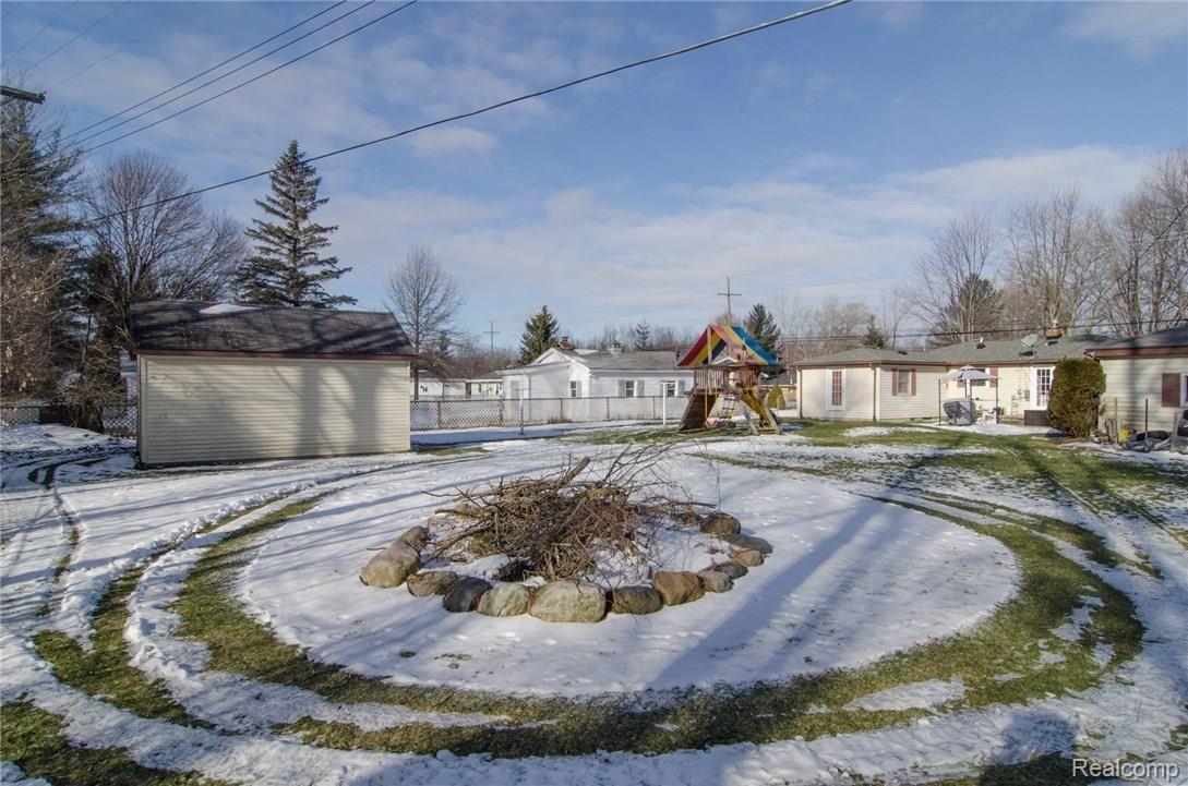 4015 Krafft Road Fort Gratiot, MI 48059 - Photo 27 of 34 27.jpg