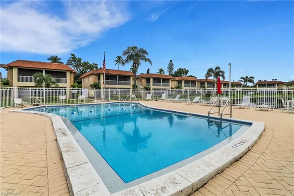 $3,500 | 1155 Sandpiper Street, Unit A5, Naples, FL 34102