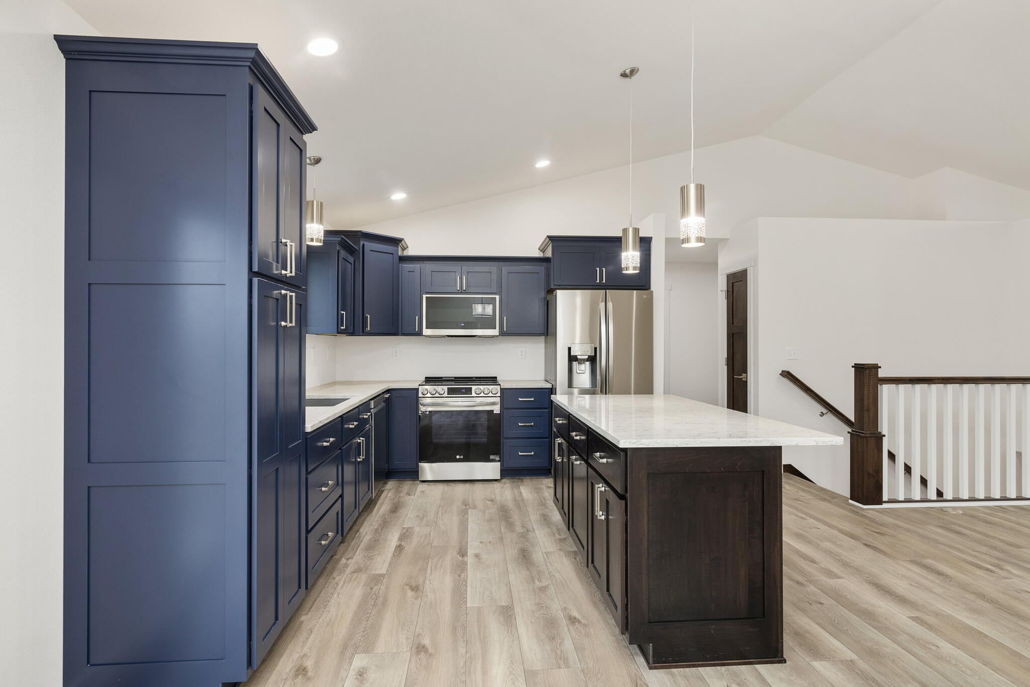 1530 Waldenberger Road Eau Claire, WI 54703 - Photo 6 of 27 06 KITCHEN