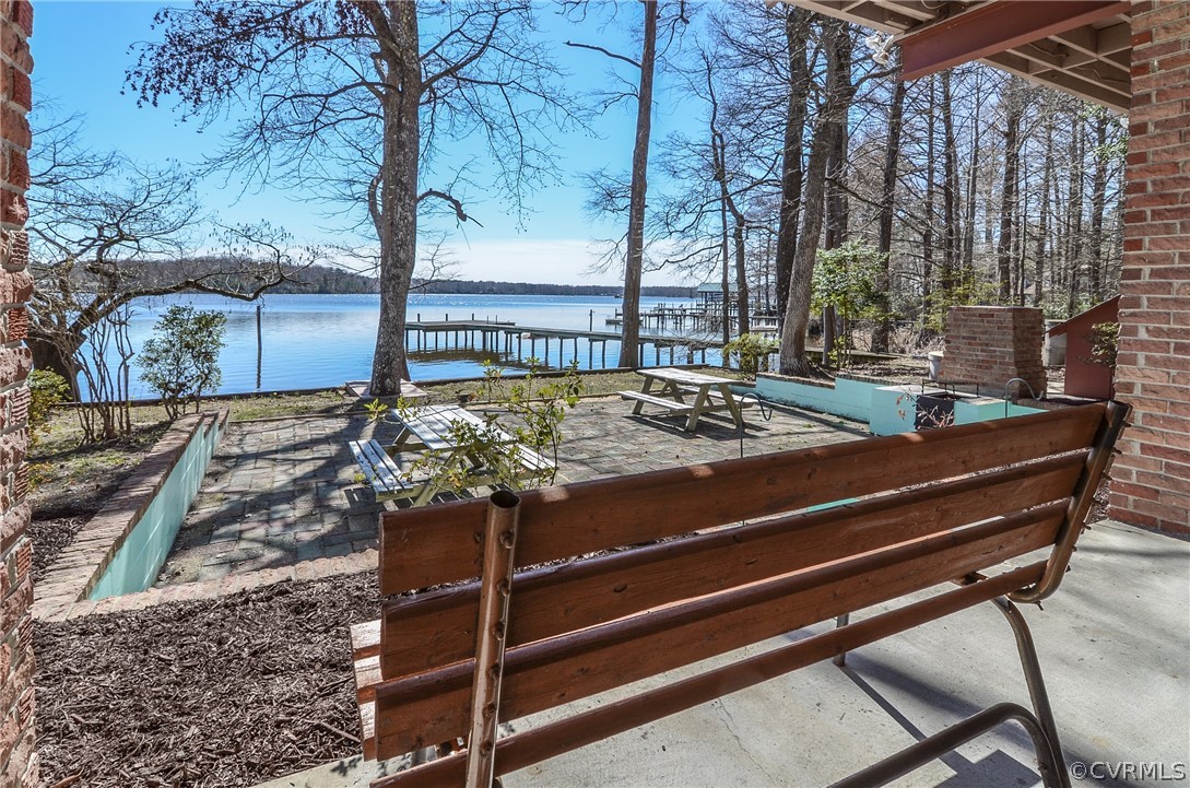4043 South Riverside Drive Lanexa, VA 23089 - Photo 4 of 50 Gallery Image 4