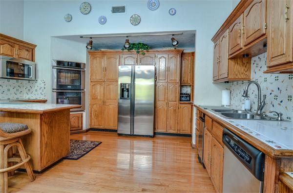 31 Country Corners Road Wayland, MA 01778 - Photo 9 of 28 Gallery Image 9