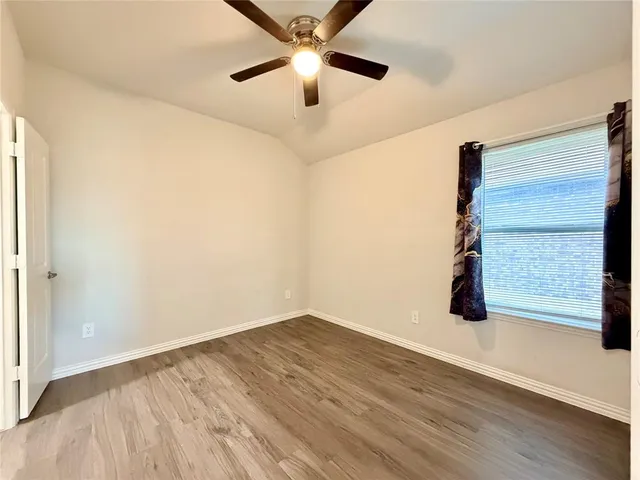 $324,999 | 140 Creek Meadow Drive, Mabank, TX 75147