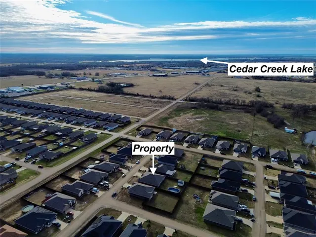 $324,999 | 140 Creek Meadow Drive, Mabank, TX 75147