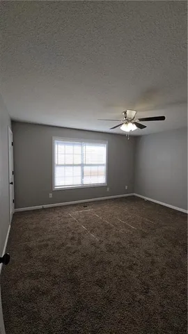 a view of empty room with window